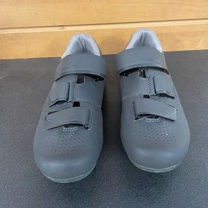 Shimano spin cycling shoes. Size 42/9.5